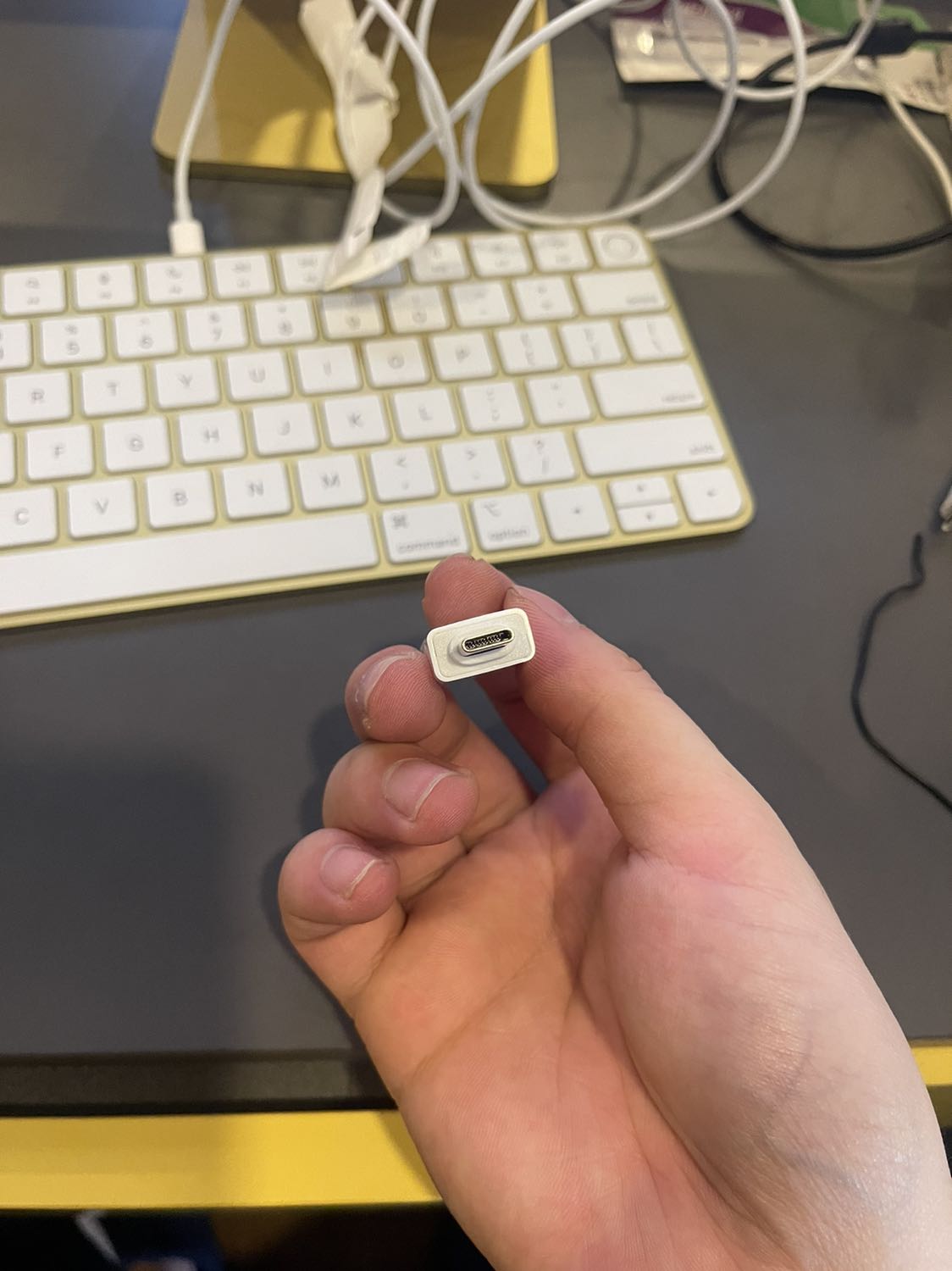 Sp bị hư ko dùng đc . Mình cần đổi hoặc trả sp