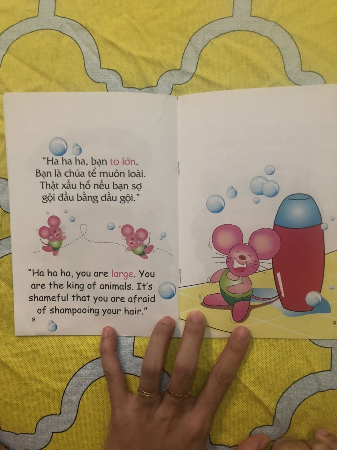 Truyện ngắn gọn, dễ hiểu. 2 bé nhà mình rất thích.