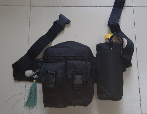 Túi nhận khá nhanh, đeo rất thích, đựng khá nhiều đồ cần thiết khi đi du lịch, đeo ko bị vướng víu khó chịu hay khó khăn gì, và cũng ko bị nặng mà bị kéo chì xuống, khá thoải mái. Shipper nhiệt tình thân thiện thanks all