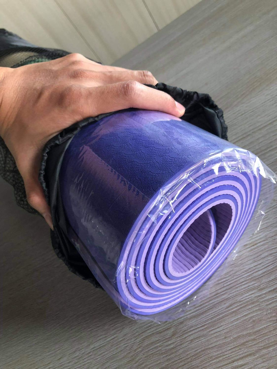 Chất lượng chưa xài nên chưa biết sao . Nhưng nhà bán cần lưu ý khi đã để màu gì nên giao đúng màu đó. Vì để xanh dương đi giao tím. Thà từ đầu để giao màu ngẫu nhiên đi. Haizzz