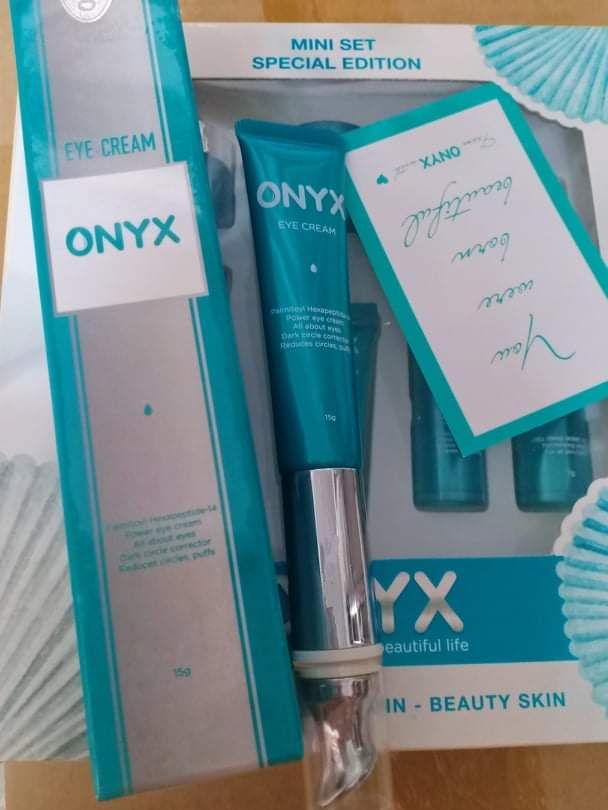 Đã mua nhiều lần bên shop, shop tư vấn nhiệt tình, đúng sản phẩm dùng da cải thiện tốt. Hàng chuẩn chính hãng, tem đầy đủ, date lúc nào cũng mới. Yên tâm mà mua dùng nha mn