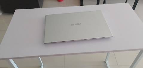 Khá tốt, đầy đủ ốc vít, không tặng kèm tua vít.