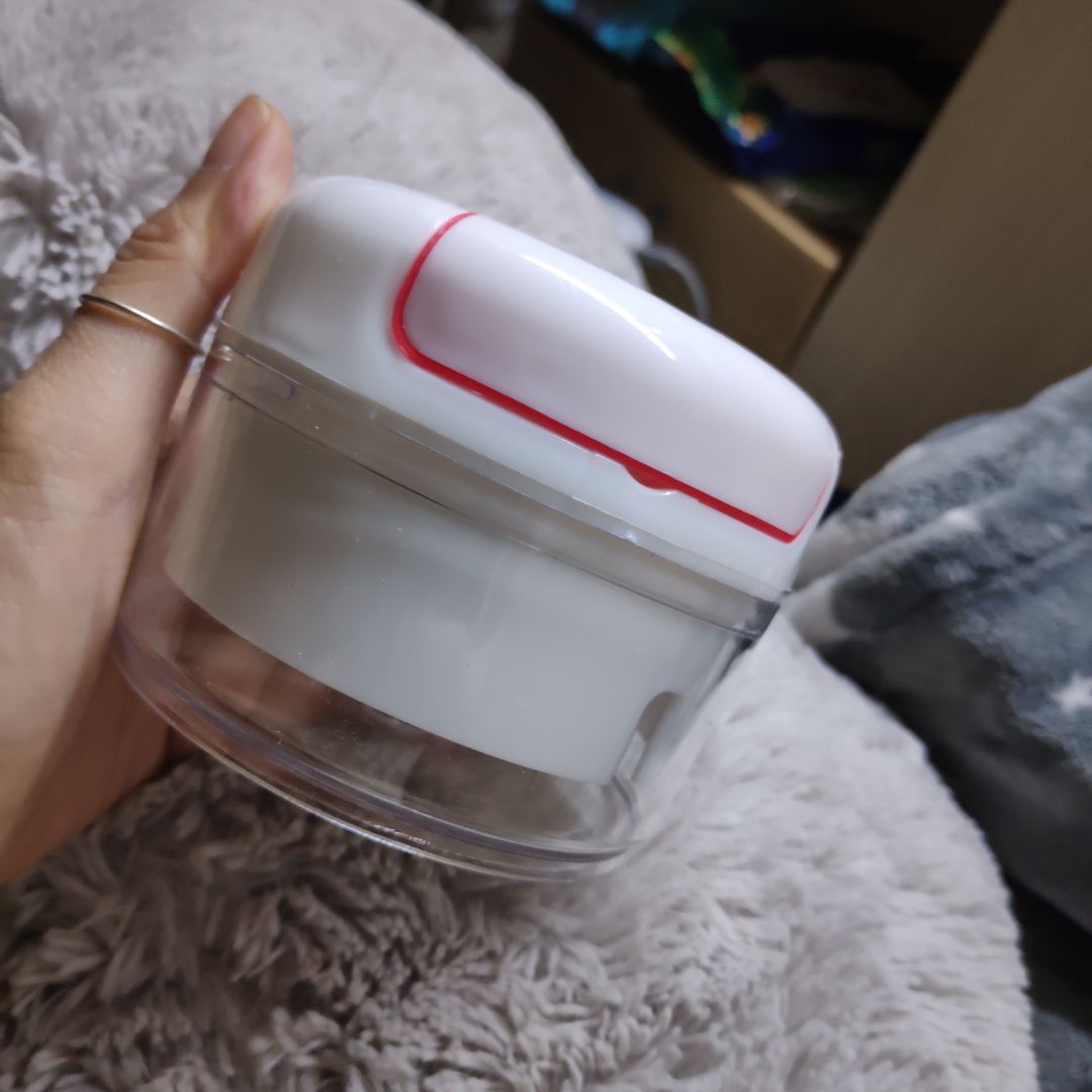 Dùng cũng khá ổn nhưng nhìn nó hơi xước xước, không được mới lắm.