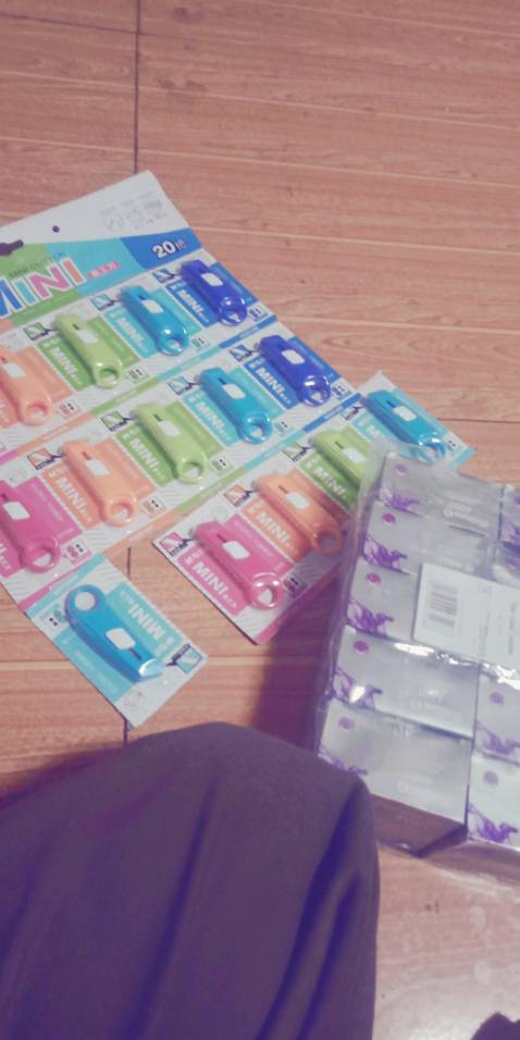 Shop giao thiếu món hàng này. Mình đã liên lạc với Shop  và đã dc Shop hỗ trợ giải quyết .chúc Shop luôn luôn dc mọi người tin tưởng và ủng hộ. Cho Shop 4*