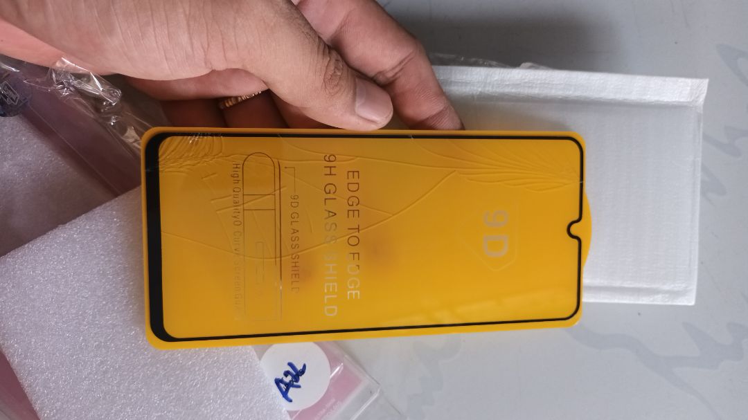 mình đặt A22 5G, giao A22 4G, mặt kính thì bị vỡ. do tin tưởng shop vì đây là đơn hàng thứ 2 nên mình ko quay clip lúc mở hàng. liên hệ đổi trả thì tiki bảo gửi clip và hình ảnh lúc mở. vậy thì thua.