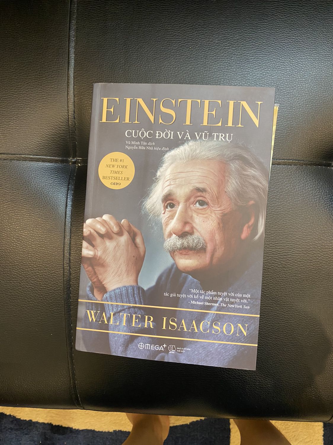 Sách đẹp, giao hàng nhanh. Hâm mộ ông đã lâu giờ mới có dịp tìm hiểu