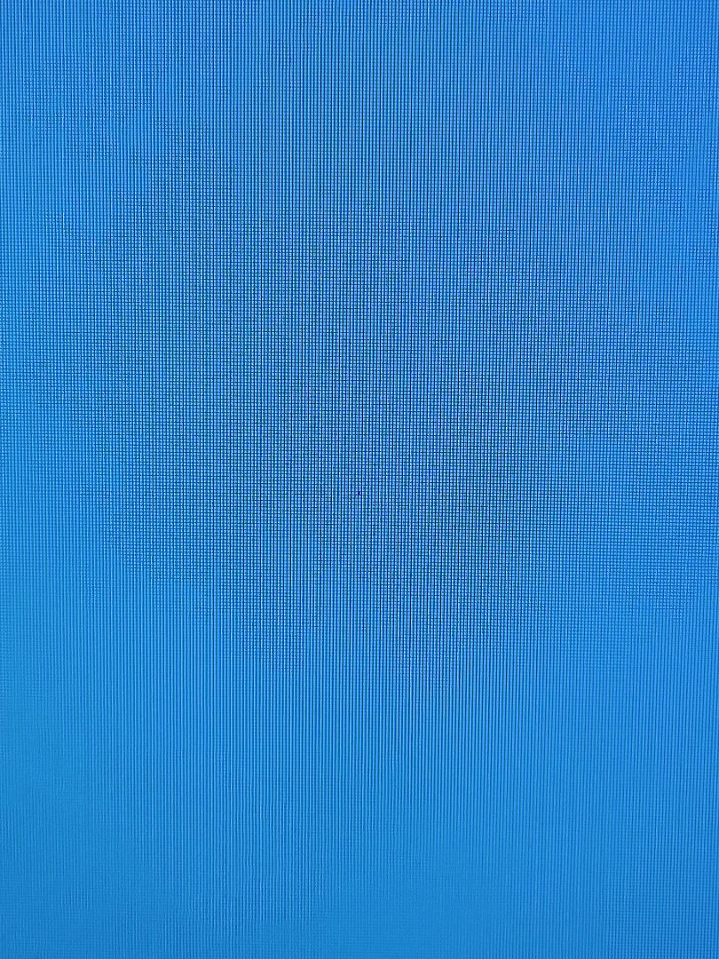 màn hình thì ok nhưng vừa bật lên đã thấy bị chết mấy điểm nhìn khá khó chịu màn hình thì ok nhưng vừa bật lên đã thấy bị chết mấy điểm nhìn khá khó chịu