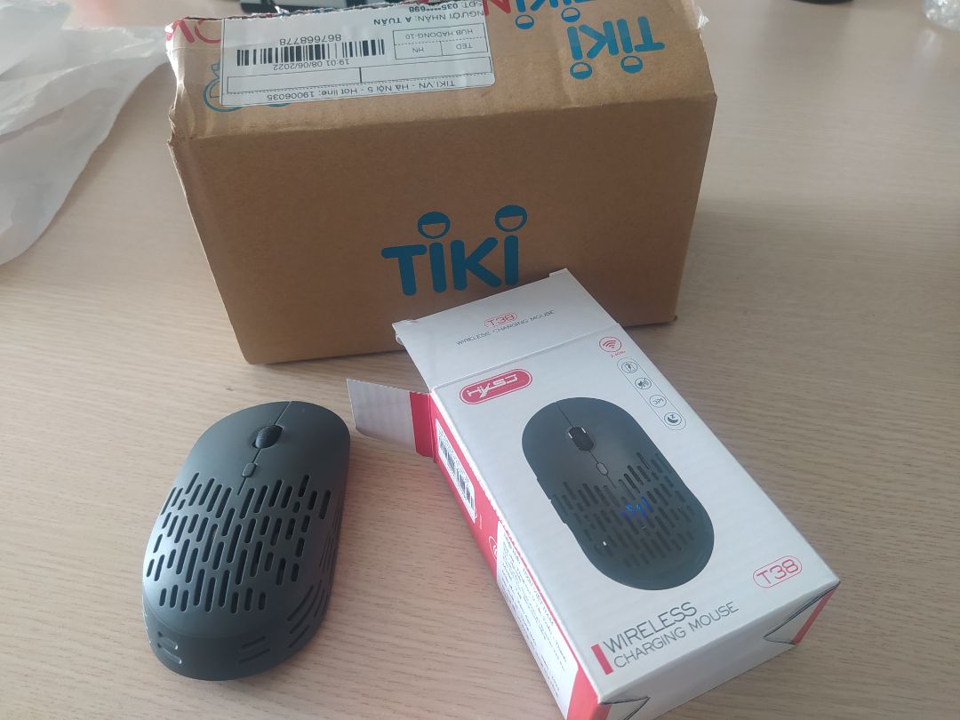 giao hàng nhanh. đóng gói hàng cẩn thận.
hàng chính hãng nhìn nhìn rất ưng, đẹp, chắc chắn. dùng mượt, nhanh