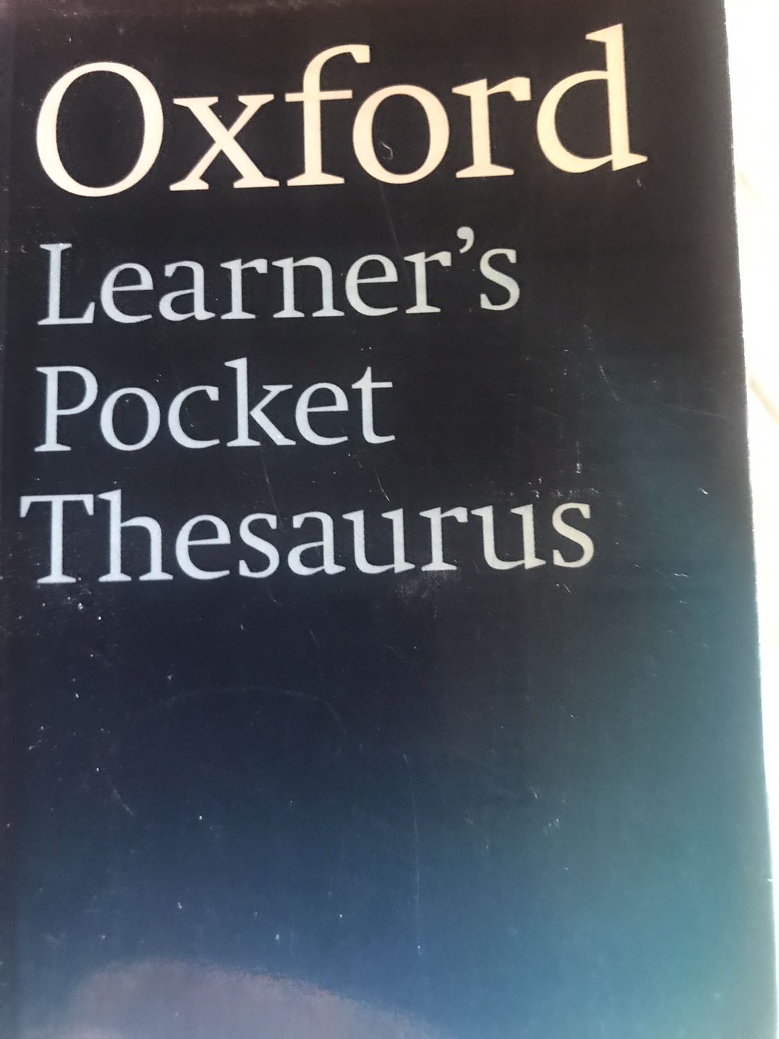 Sách hơi nhỏ vì là bỏ túi, sách này nội dung ngắn gọn cho nên sẽ k có giải thích nghĩa từng từ như sách bự nha. Trình độ dùng quyển này từ A2 trở lên. Nếu như bạn muốn nghĩa chi tiết thì nên mua sách gốc (gõ đúng cái tên sách,  bỏ đi từ pocket là ra). Sách này phù hợp cho ai muốn tra nhanh, mà k cần giải thích nghĩa chi tiết và có thể bỏ túi dễ dàng.
tiki giao hàng nhanh, chất lượng ok.