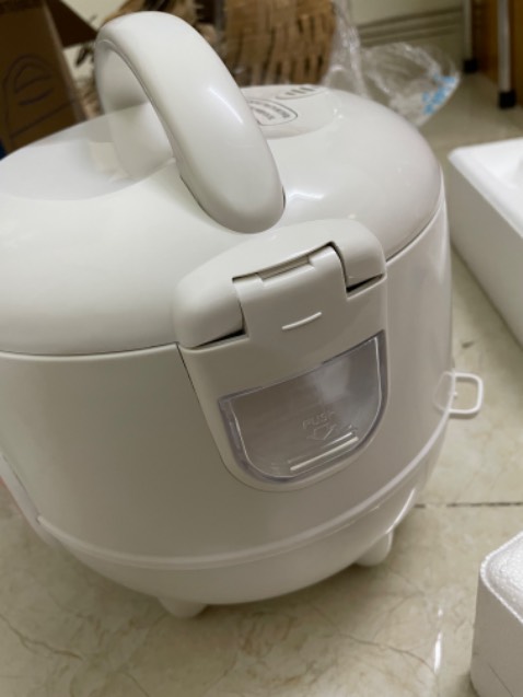 Bao bì rất kỹ. Rất ưng khi mua qua tiki trading. Hy vọng dung được lâu dài. Đây đủ phụ kiện. Làm nóng nhanh nhưng nóng luôn cả lớp nhựa ở ngoài nên hơi ngại vì nhà có bé nhỏ