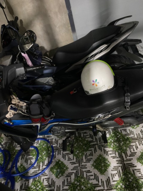 Áp lực mạnh nhưng mà dây áo lực 3m thì hơi ngắn được 4m  thì OK . Mua đợt này được tặng thêm 3thang bảo hành. Hi vọng sài được lâu dài