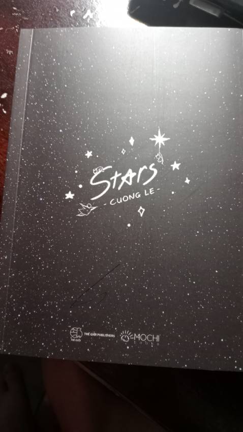 Nên mua, mình đã đọc 1 chương đầu tiên, thấy khá là ổn ok đó