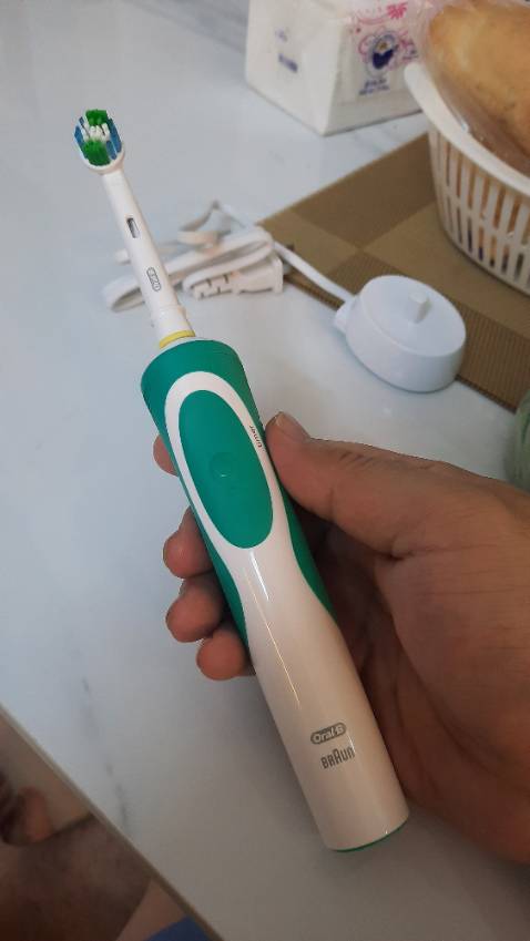 Đánh răng nhanh, sạch hơn bàn chải thường, mọi người nên thử. Thêm điểm cộng là giao hàng sớm 3 ngày.