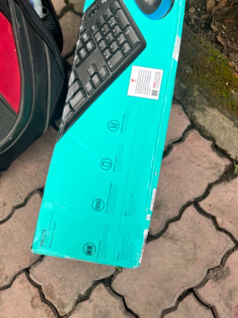 Sản phẩm không rất tiện dụng gọn nhẹ không cồng kềnh. Phù hợp với công việc văn phòng, chuột cầm vừa tay. Sản phẩm không rất tiện dụng gọn nhẹ không cồng kềnh. Phù hợp với công việc văn phòng, chuột cầm vừa tay.