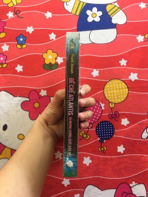 Tuyệt vời !
Sách được đóng gói cẩn thận : bọc kính và bọc chống xốc .
Sách mới , đẹp và không bị xước gì cả .