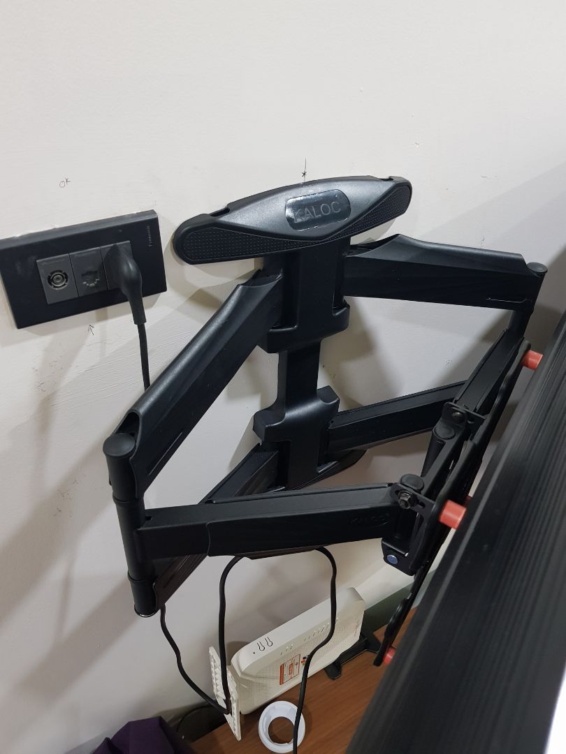 Tiki giao hàng nhanh hơn mong đợi. Tuy nhiên, nhà bán hàng giao không đúng sản phẩm. Tôi đặt khung treo North Bayou P6 2021, người bán giao KALOC X8, lại còn dán che model. Ngại đổi trả nên lắp luôn, cũng may vẫn ổn.