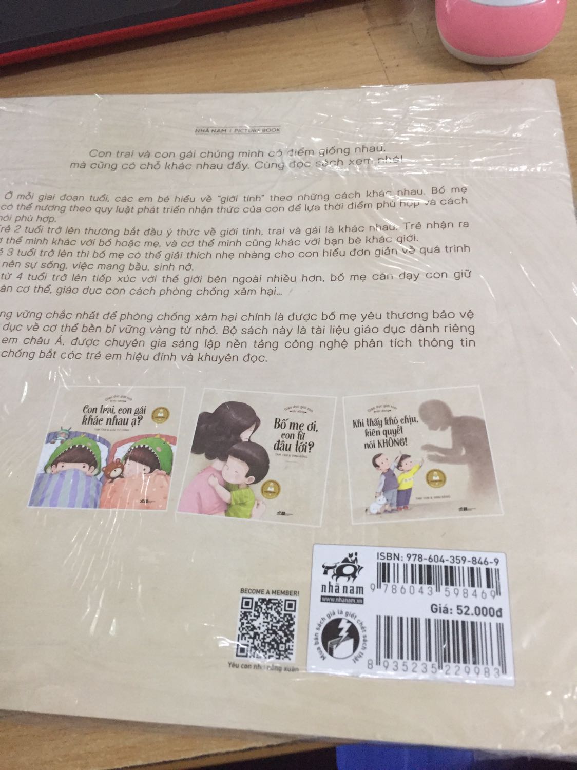 Shop giao hàng nhanh, nội dung phù hợp với bé nhà mình 4 tuổi.