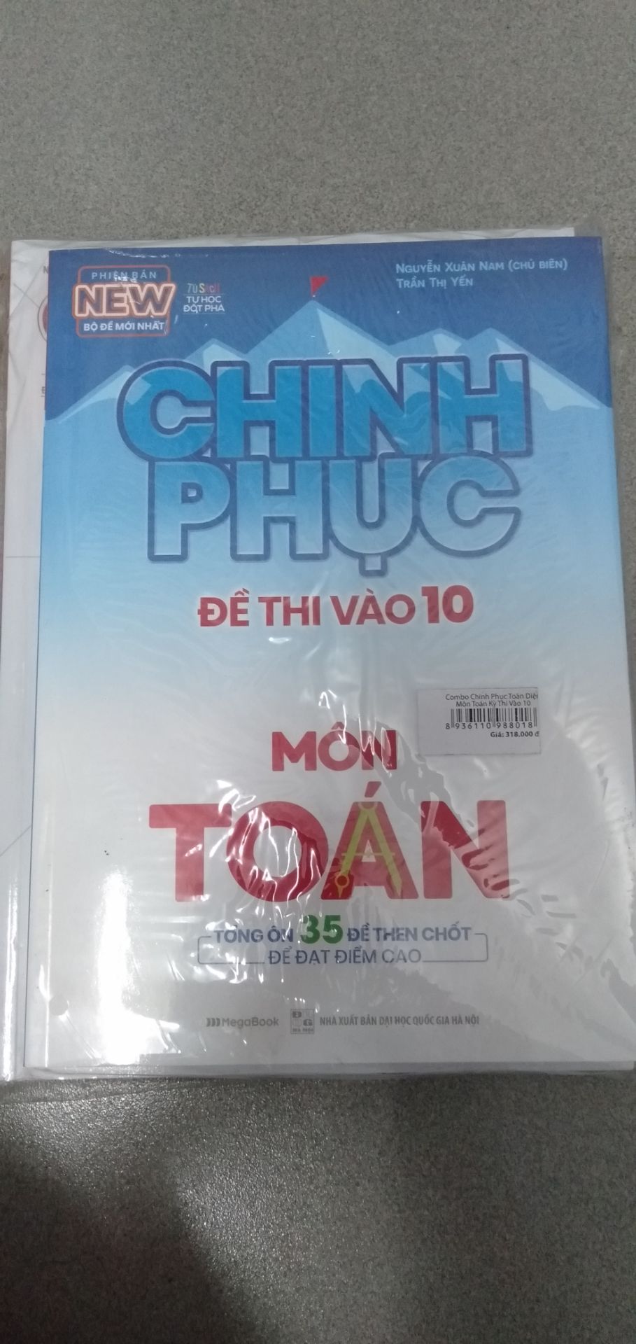 Hôm nay thấy sale rẻ là mình mua liền mà không cần đắn đo. Sách rất phù hợp cho các em học sinh luyện thi.