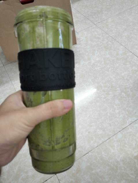 Động cơ mạnh, uống sinh tố rất tiện luôn vì ly nhỏ vừa uống cho 1-2ng . Ly rửa rất nhỏ và dễ k cồng kềnh như các loại máy khác . Giá khi áp mã còn 446k quá là rẻ