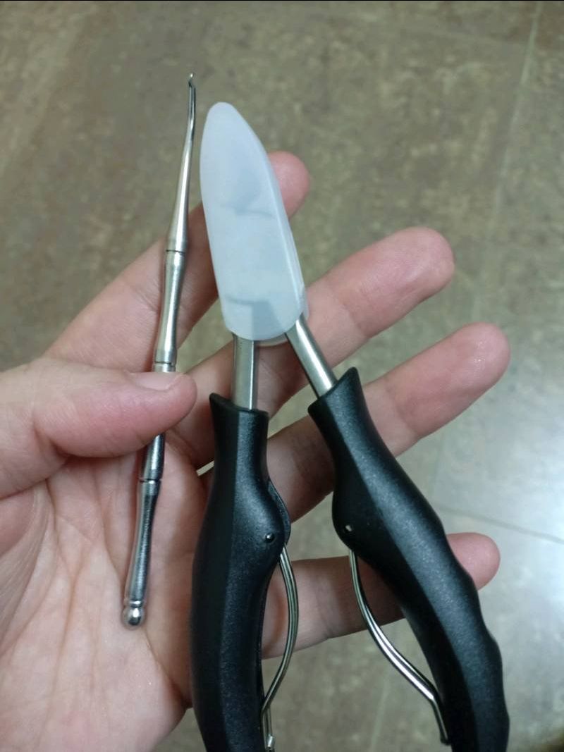 giao hàng đúng mẫu, đầy đủ lại còn được tặng kèm thanh cạy móng  hàng đẹp rất ok, lên mua nha