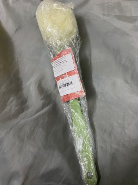 Bàn chải và bông tắm xài êm, rất tiện lợi, shop giao hàng nhanh