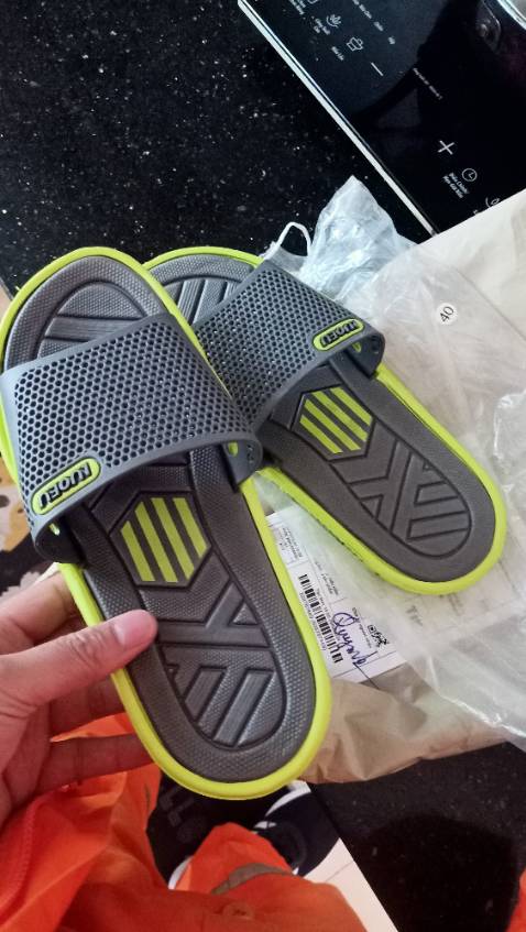 Chắc người bán có vấn đề về mắt