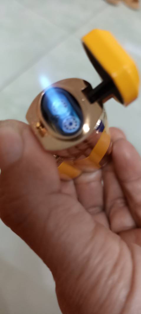 Lửa cháy mạnh bật là trái bật lửa nhạy đúng là tiền nào của nấy. 
Cảm ơn Shop.