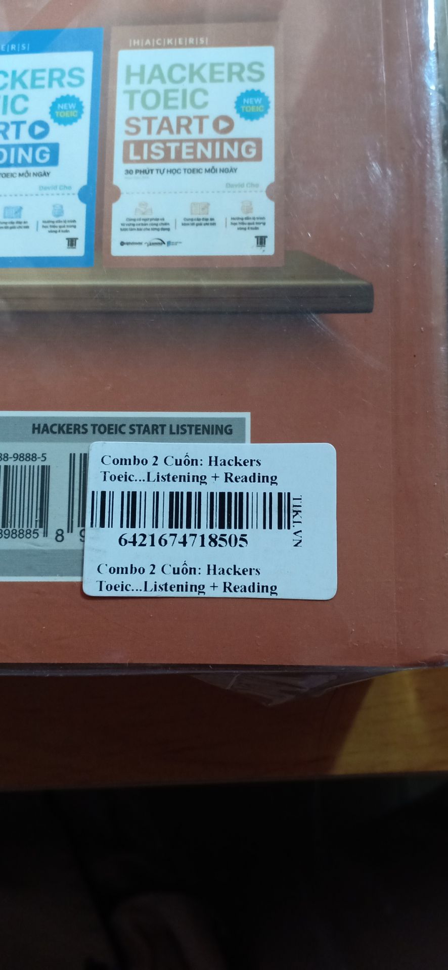kích cỡ chữ quá bé. nhìn sách mà nhứt cả mắt. khá tiếc 
sách vừa dày, vừa nặng mà chữ bé tí. haizzz