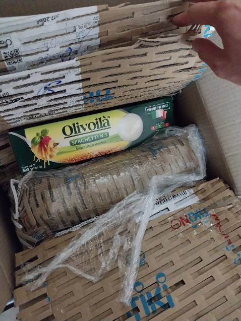 Hoàn hảo, đóng gói siêu cẩn thận, hàng mới, chất lượng, giá hợp lý, tặng kèm mì, toàn mua dầu olive trên tiki