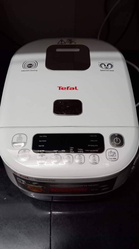 Nấu cơm nhanh, tầm hơn 30 phút. Tiếng Việt dễ sử dụng. Lòng nồi dày. Nên có âm thanh báo hiệu bắt đầu nấu hoặc nấu xong thì tuyệt vời hơn. Nhấn hoài nghe tiếng ục ục mới biết là đã bắt đầu nấu.