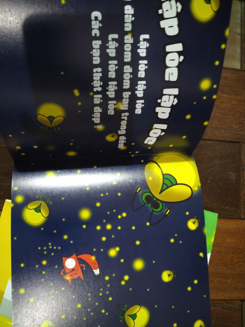 Nội dung phù hợp với bé. Trang giấy số lượng chi tiết vừa phải, màu sắc đẹp, không quá sặc sỡ. Giá cả phù hợp túi tiề.mn.