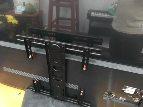 Hàng tốt. Rất chắc chắn đủ phụ kiện.