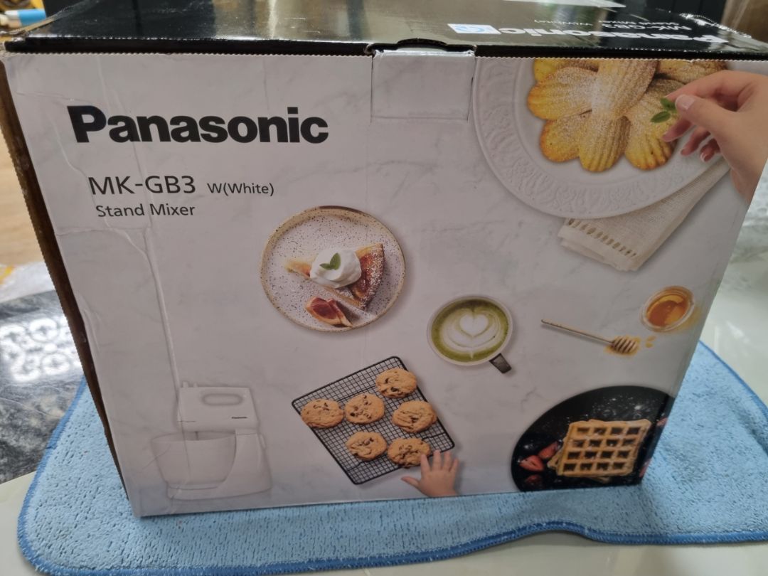 Sản phẩm được đóng gói cẩn thận. Sản phẩm không bị bể hay trầy xước. Giao hàng nhanh chóng.