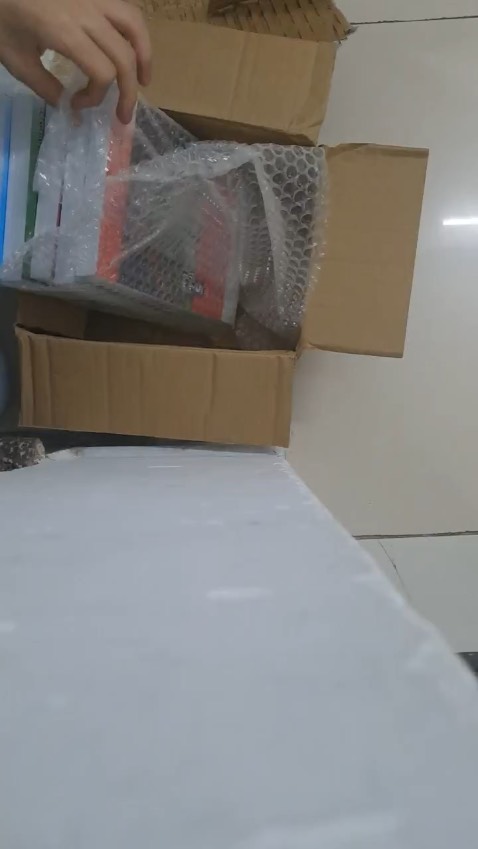 Đóng gói ổn, giao hàng cực nhanh
Sách đẹp, bọc nhựa từng cuốn, phù hợp nhu cầu học sinh nghiên cứu