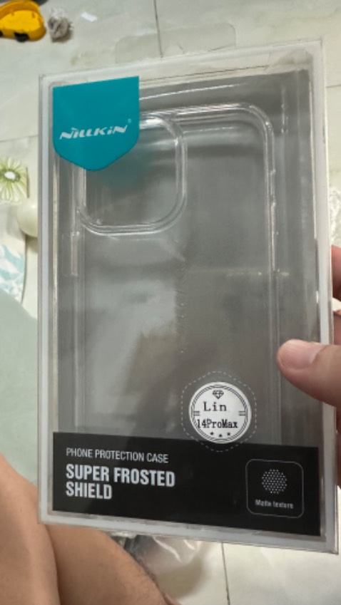 Giao hàng không đúng. Vỏ thì Nillkin mà ruột hàng rẻ tiền. Không phải của Nillkin.