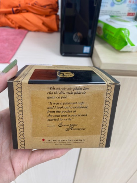 Phin đẹp, nhìn k mỏng manh như phin nhôm thường, có vẻ cứng cáp, đóng hộp lịch sự