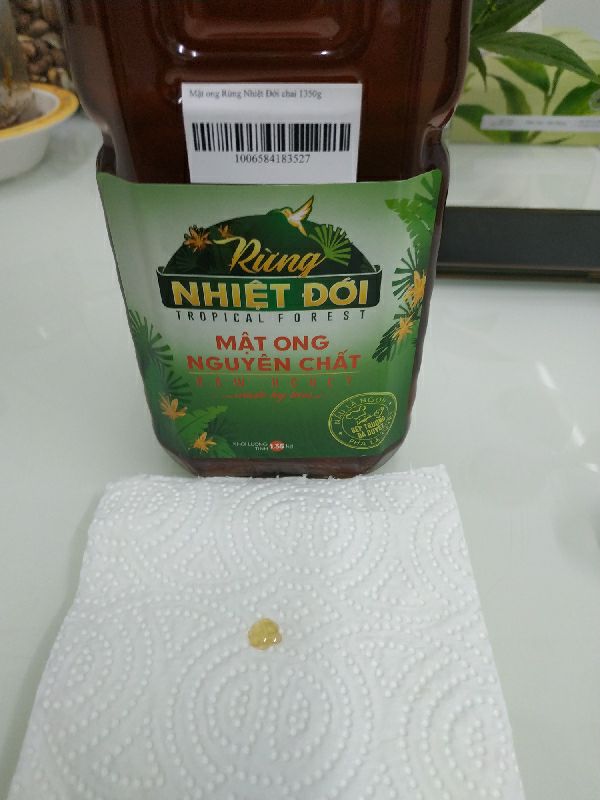 Giao hàng rất nhanh, cẩn thận (đặt đúng chiều mũi tên); đóng gói kỹ; mật ong thơm ngon, đúng mật ong nguyên chất vì không bị loang ra trên giấy thấm.