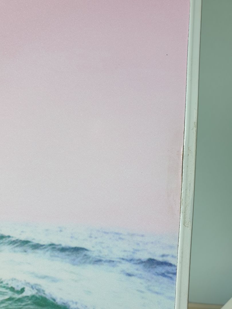 mua 2 bộ bị trầy xước lỗi 2 tranh. shop cố ý giao hàng lỗi chứ không phải lỗi đóng gói vận chuyển