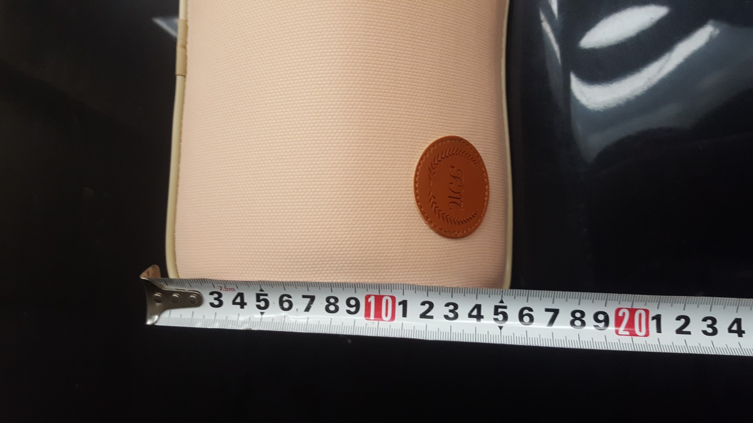 Shop *** đảo, quảng cáo sai sự thật. sản phẩm nhận như cái gối trẻ con, bé hơn quảng cáo rất nhiều, may thì dúm dó, ko đẹp như hình. Shop nên xem lại cách bán hàng, làm ăn cho uy tín.