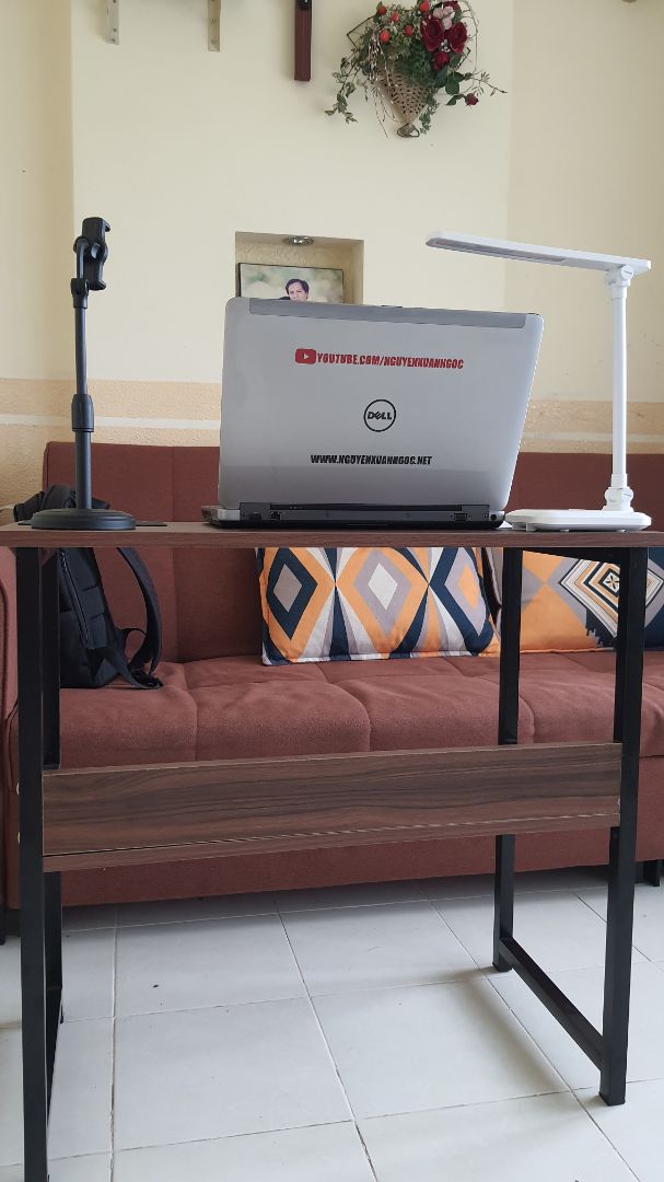 sản phẩm thiết kế đẹp,  chắc chắn,  cách lắp đặt đơn giản,  trẻ con cũng làm được.  sản phẩm quá tốt so với tầm giá, còn 1 chi tiết chưa hoàn hảo là có 1 chỗ hơi hở 1 tí nhưng nằm ở phía dưới kệ sách nên ko ảnh hưởng đến chất lượng sản phẩm,  5 sao để shop bán hàng được hoàn hảo hơn