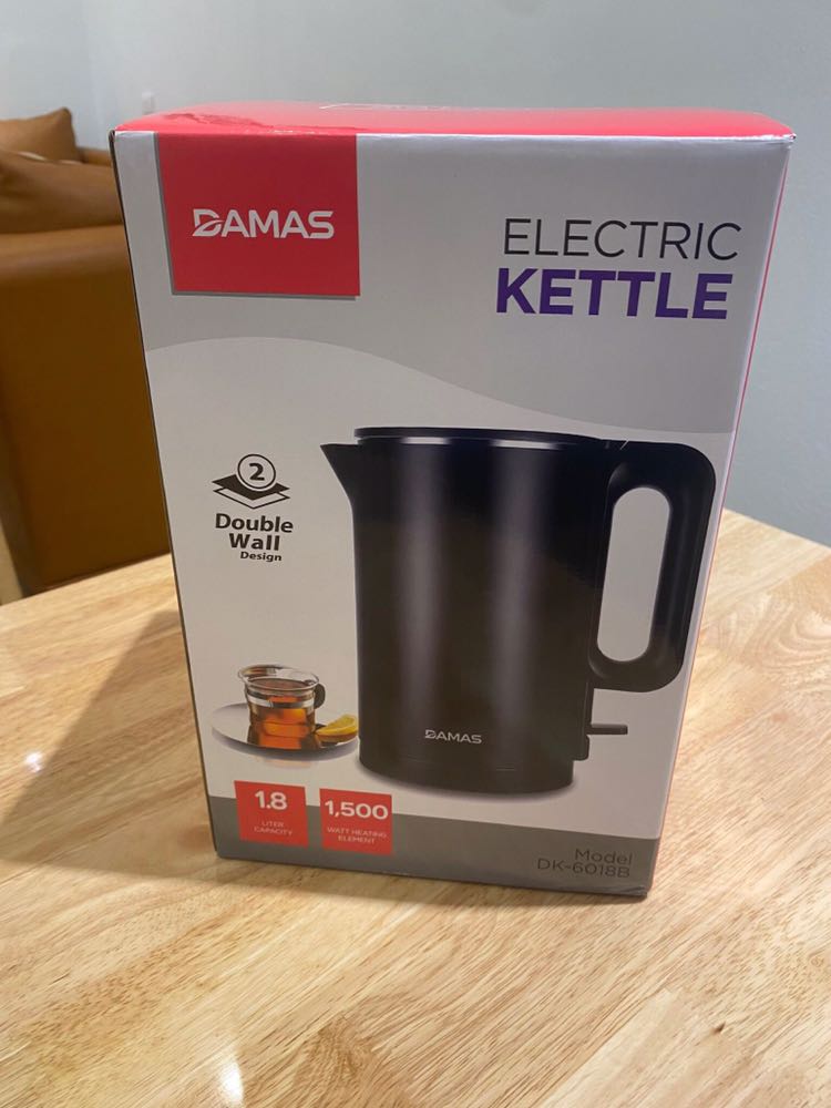 1 chiếc săn sale ưng ý nhất trong suốt cuộc đời mua hàng trên mạng của mình. Ui cha cái bình thiết kế nó đẹp thiệt đẹp, nhìn ảnh thấy hơi ảo mà thực tế nó đẹp ghê gớm các bạn. Hộp đóng gói cực chắc chắn, bên trong có sốp bọc sản phẩm chống va đập, chưa biết chất lượng ra sao mà đã rất ưng ý rồi ạ. Xứng đáng với số tiền bỏ ra, tiền nào thì của đấy các cụ  nói không thể nào chính xác hơn. Cho shop 5*