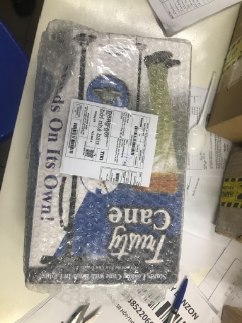 Chất liệu cứng cáp , đèn sáng nhẹ, hợp dùng trong nhà