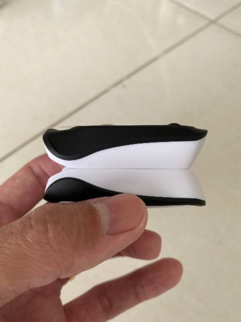 Hiệu năng cao, phù hợp túi tiền, nhỏ gọn, nhất là có túi bảo vệ và dây đeo, đi đâu cũng mang theo được hoặc túi đeo luồn vào dây nịt rất là dễ dàng. Giao hàng nhanh, hàng đảm bảo như hình, chất lượng, mẫu mã đẹp. Hài lòng!