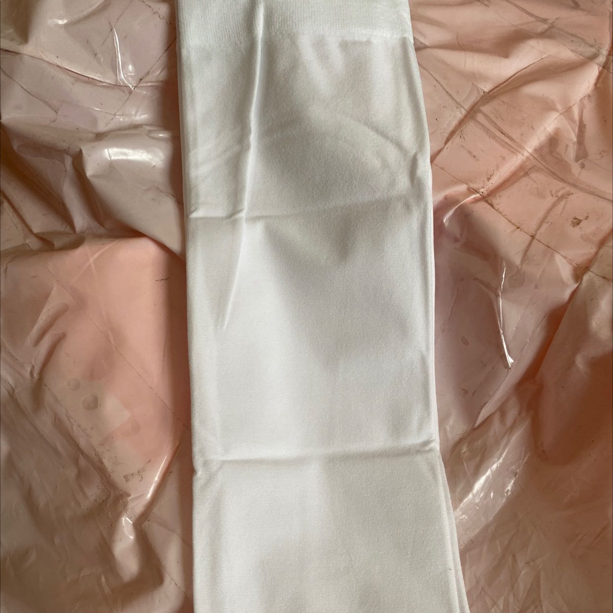 đẹp co dãn ôm chân sẽ mua thêm