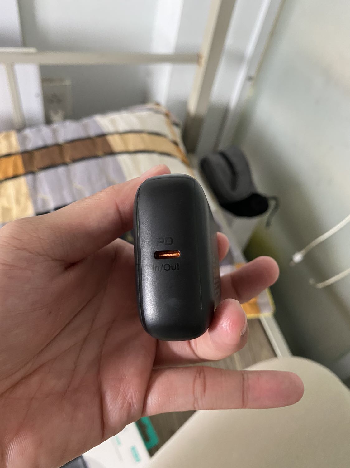 Hàng trầy xước quá nhìu khi vừa mở hộp ra mặc dù seal ở ngoài vẫn còn