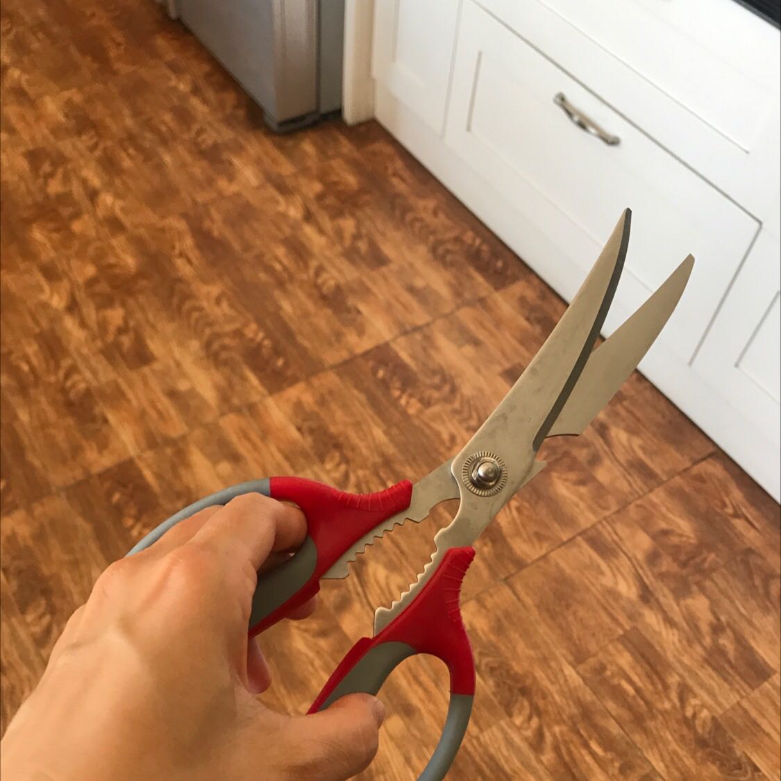 Kéo cắt rất tốt!
Giá phải chăng!
Vote mua từ Tiki