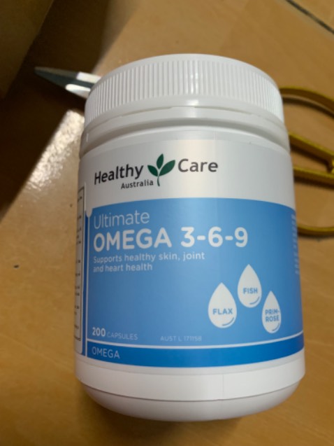 Hàng giao nhanh, a shiper vui vẻ nhiệt tình. Đóng gói hàng cẩn thận, kt ma vạch thì đúng hàng của Úc nhưng mở hộp ra thì lớp niêm phong bên trong cũng bung ra theo nắp hộp, ko biết có phải hàng thật ko nữa.