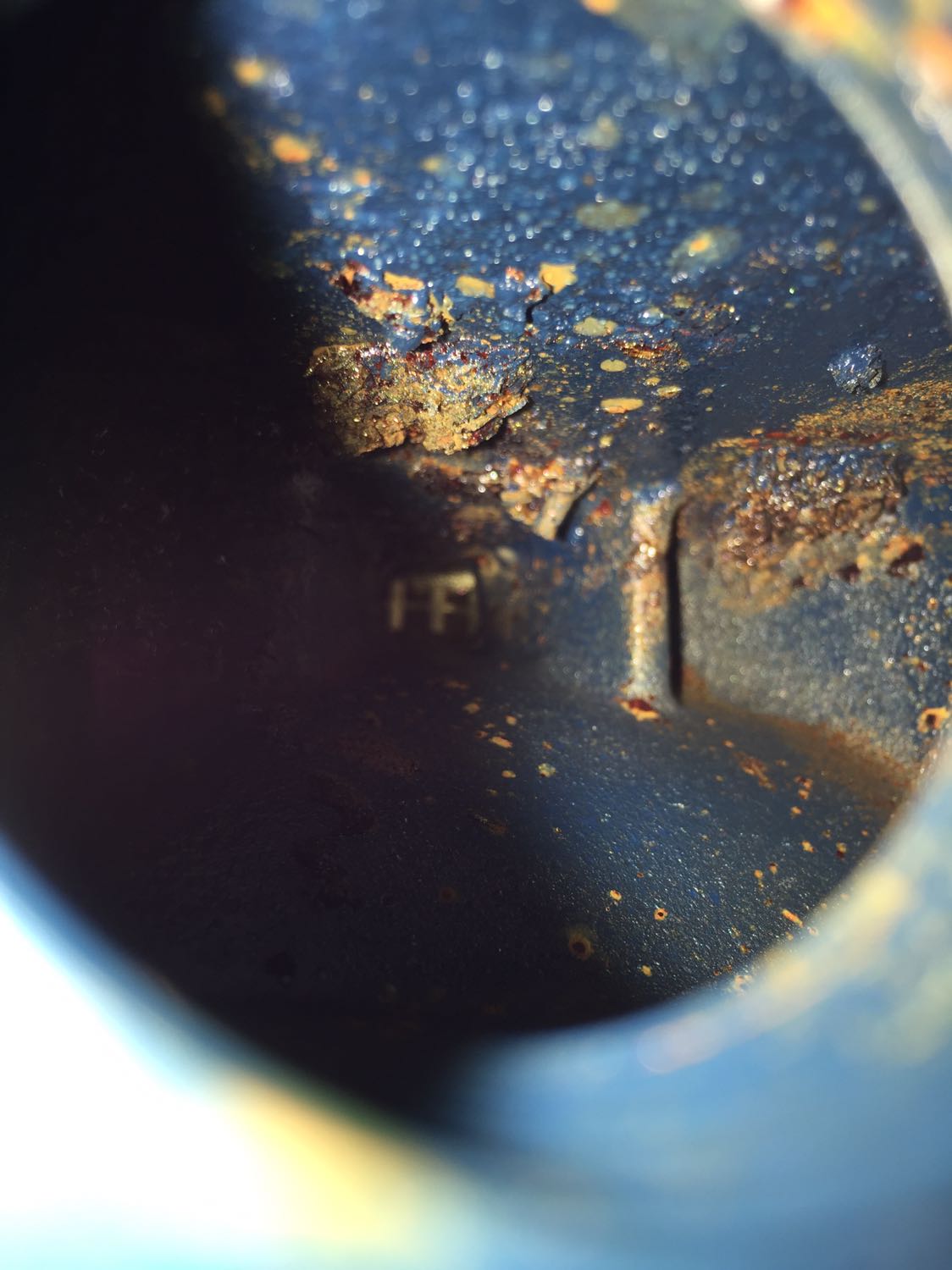 Máy mới mà đã bị han gỉ hết bên trong. Chất lượng quá chán. Hơi bị thất vọng...