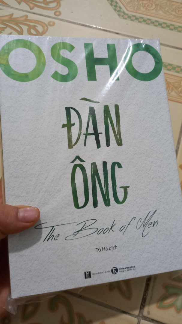 sách gói cẩn thận đẹp, mình đọc rất nhiều tác phẩm của Ohso, nên lần này mua hài lòng lắm giao nhanh.