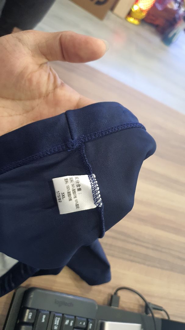 chất liệu ok, đường chỉ, vắt sổ kỹ, ổn trong tầm giá